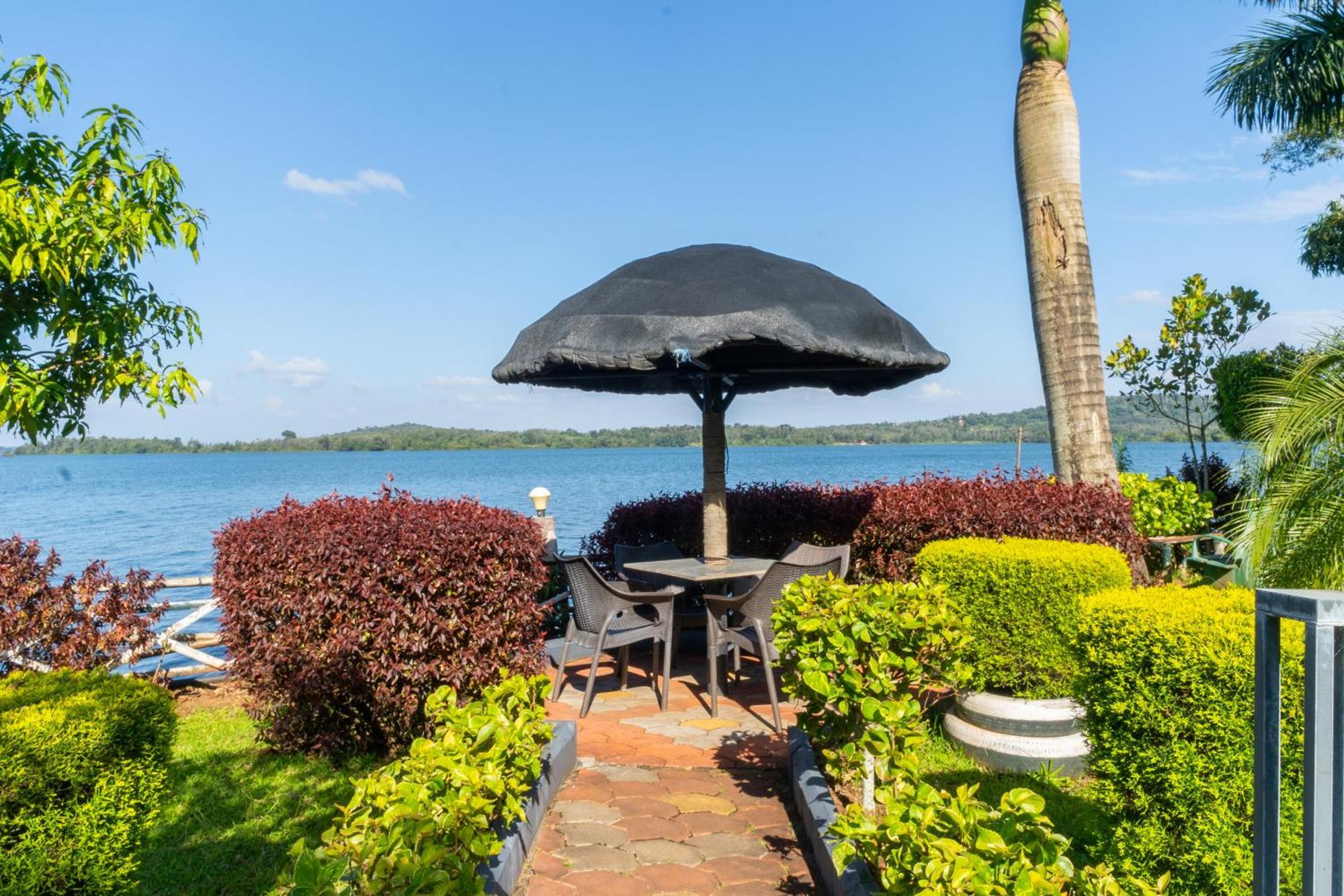 Coorg Jungle Camp Backwater Resort Suntikoppa Exterior photo