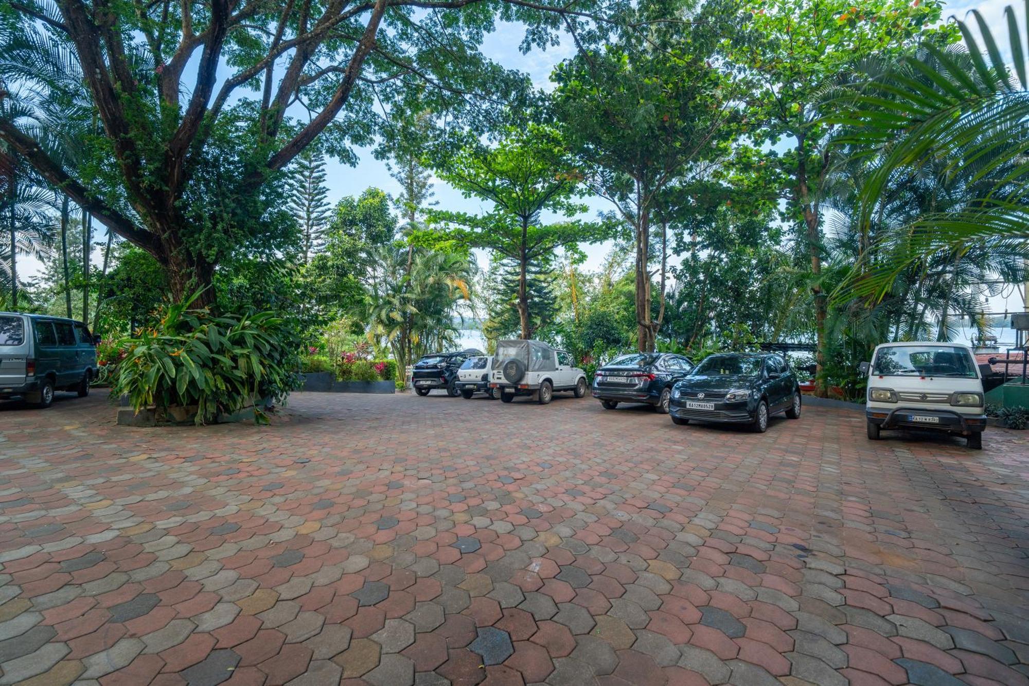 Coorg Jungle Camp Backwater Resort Suntikoppa Exterior photo